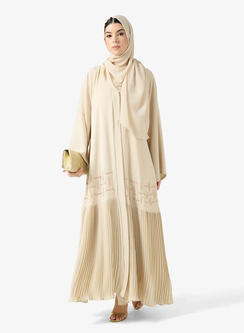 hayas closet Abaya with pleat details